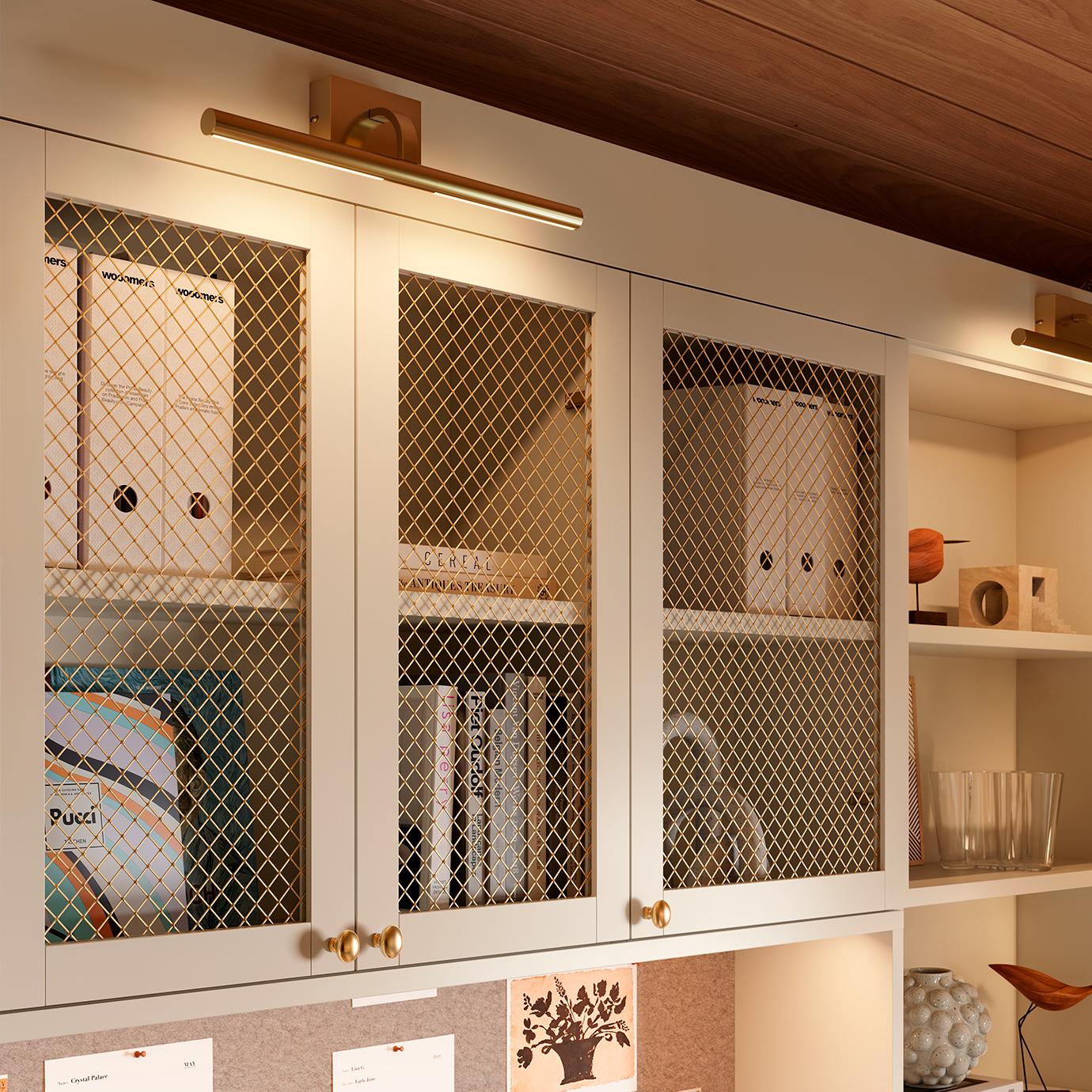 Puertas de gabinete con entramado metálico y acabado blanco en una oficina en casa diseñada por California Closets