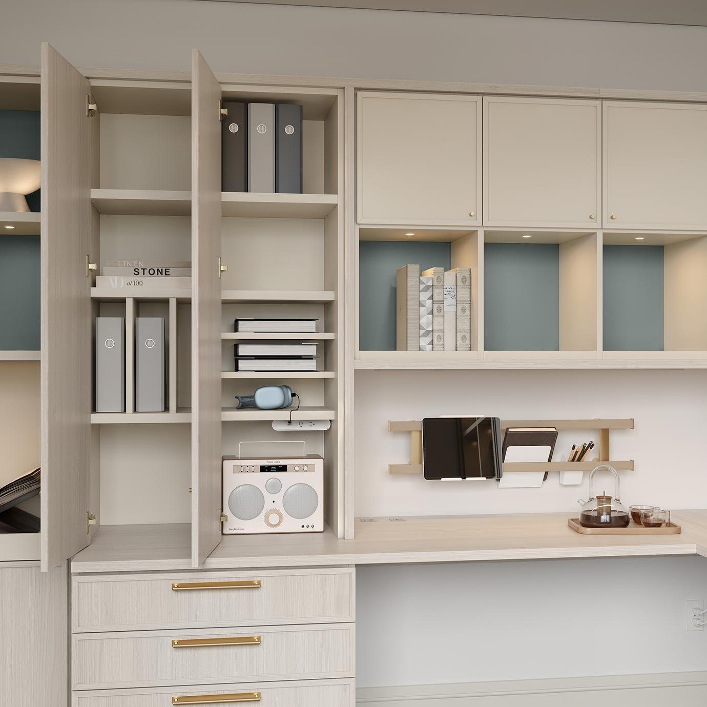 Estanterías de oficina personalizadas con diseño de distribución abierta y oculta de California Closets